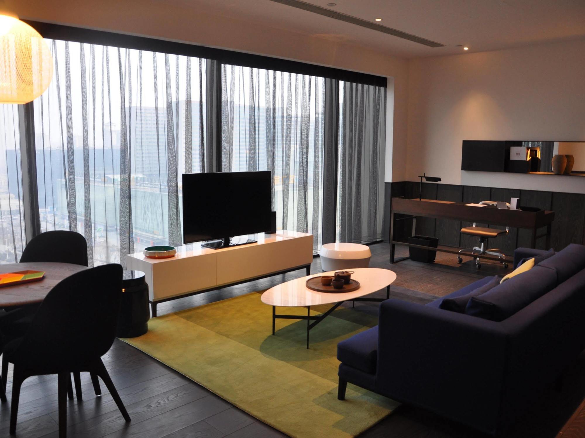 เลอ เมริเดียน เจิ้งโจว Hotel ภายนอก รูปภาพ