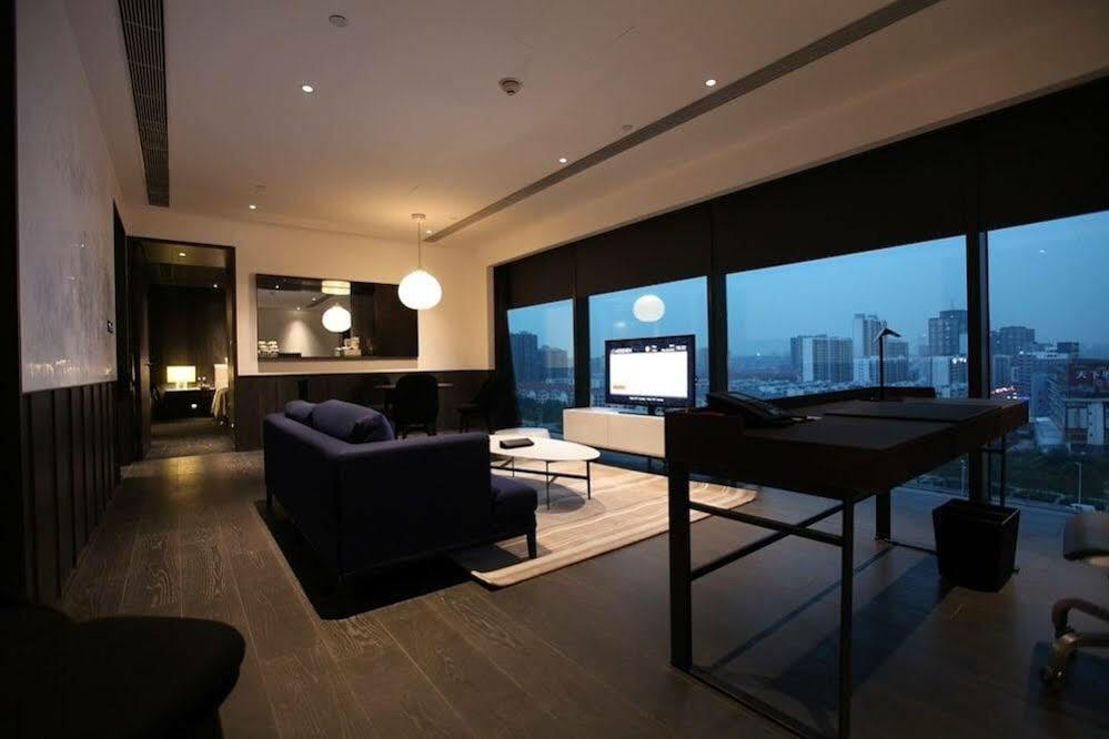 เลอ เมริเดียน เจิ้งโจว Hotel ภายนอก รูปภาพ